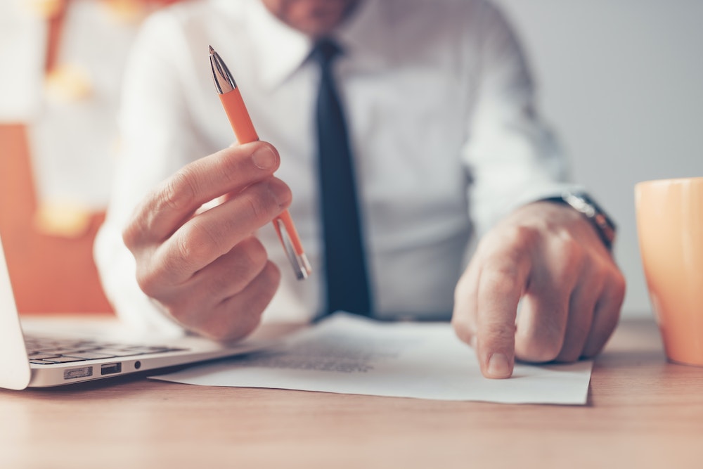 Maîtriser les Subtilités du Contrat de Bail Commercial : Un Guide Complet pour les Propriétaires et Locataires