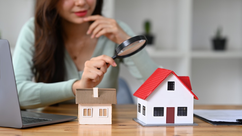 La loi Hoguet et l'estimation immobilière : un cadre réglementaire essentiel pour les professionnels
